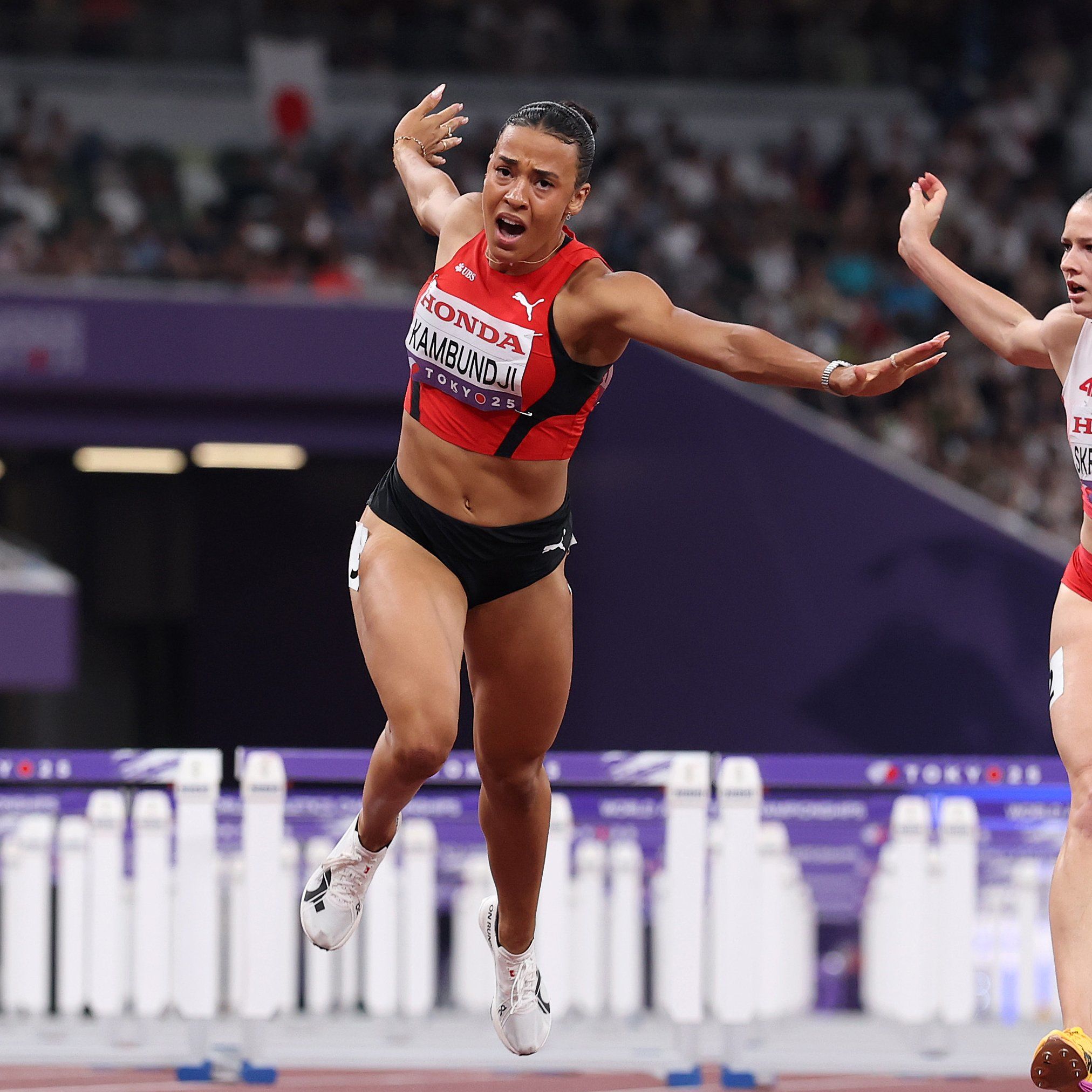 Ditaji Kambundji steals the show in the hurdles. @@WorldAthletics / X